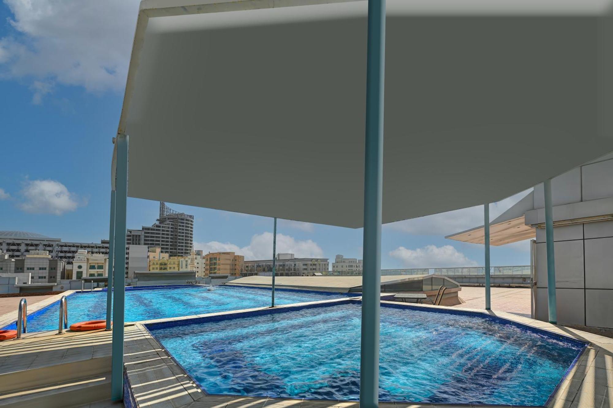 อัล บัสตั้น โฮเต็ล Hotel ชาร์จาห์ ภายนอก รูปภาพ